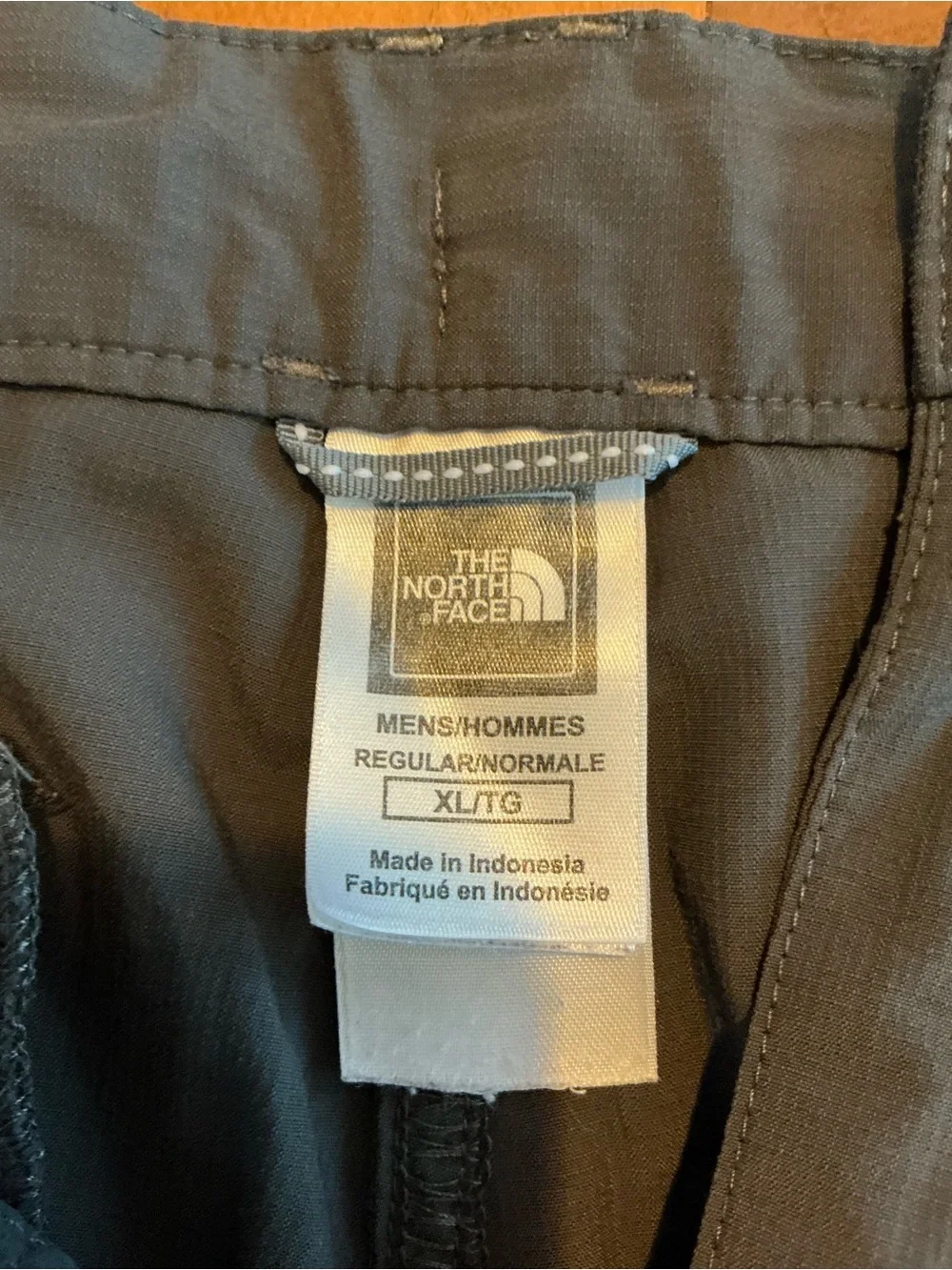The North Face Men’s XL Black Nylon Cargo Hiking Shorts Stow Pocket